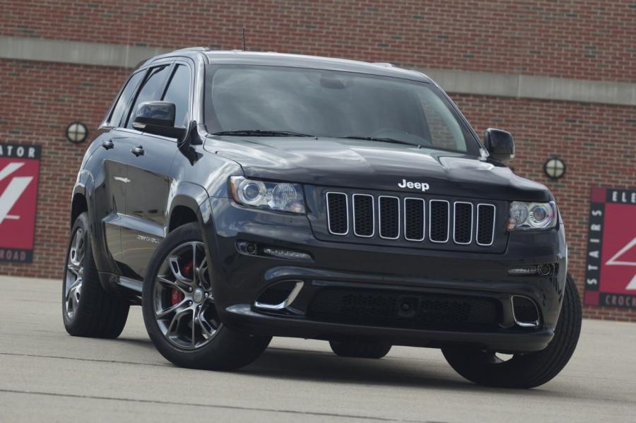  Jeep Grand Cherokee SRT8 2012 года  (фото 40 из 186)